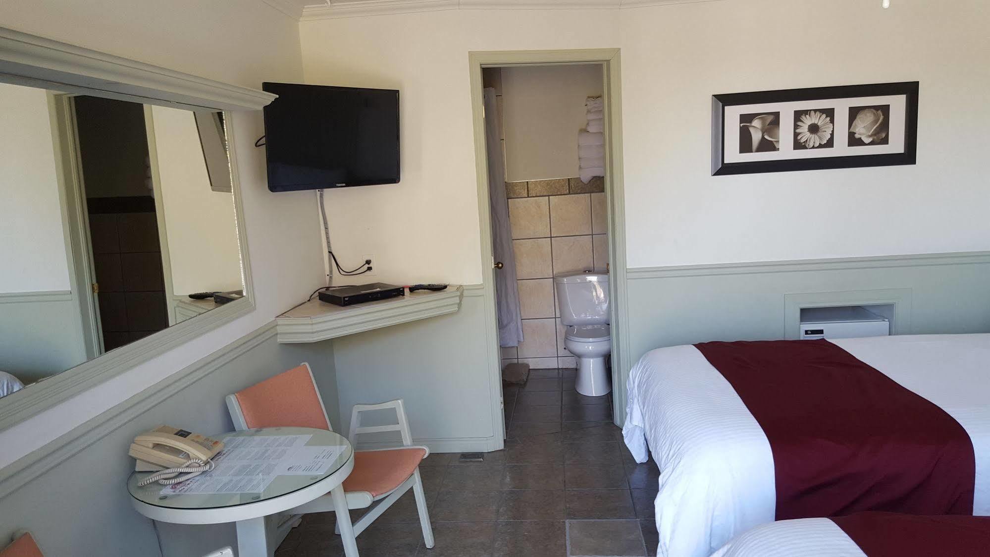 Motel Le Refuge Σέρμπρουκ Εξωτερικό φωτογραφία